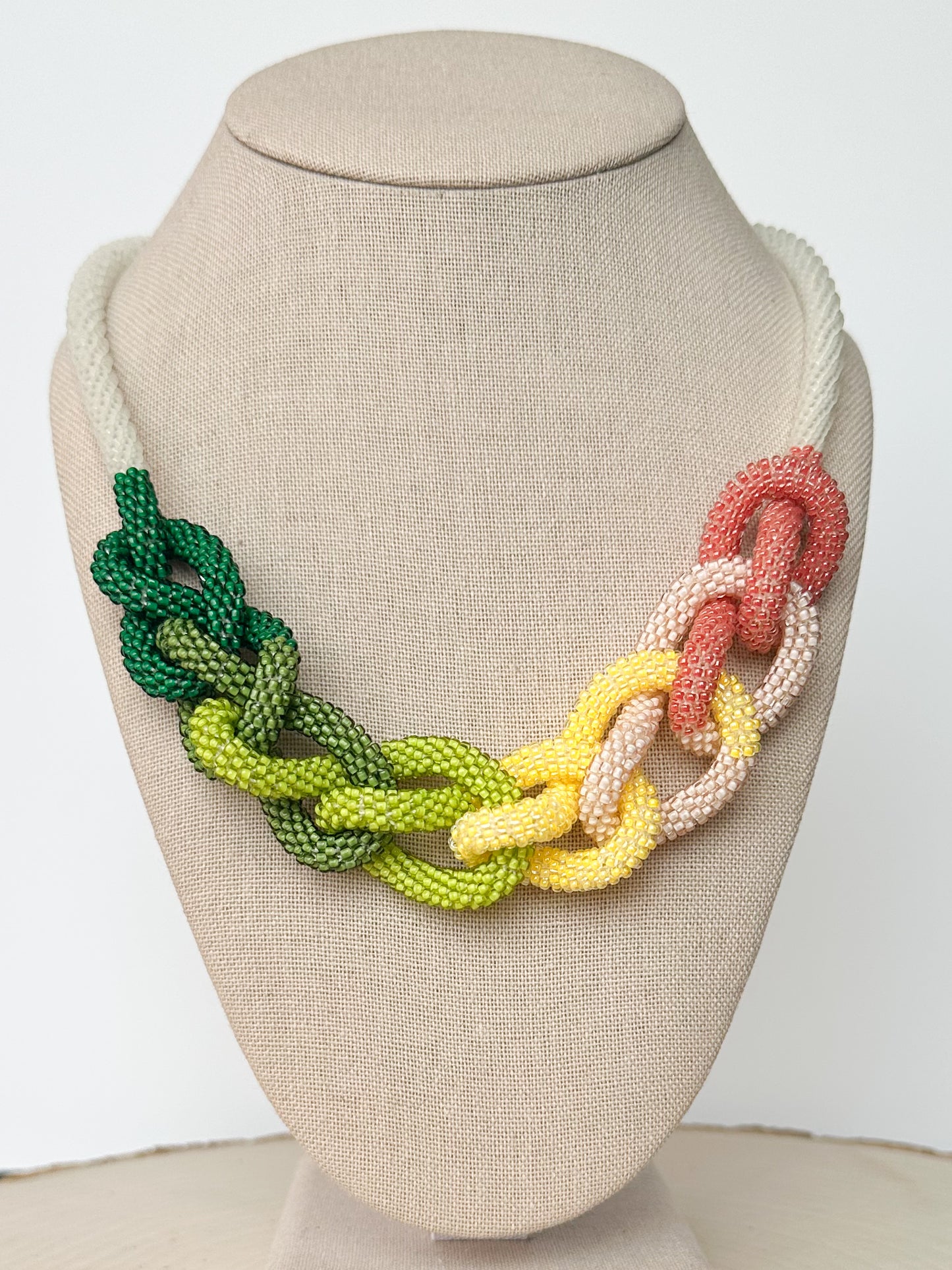 Daisy Chain Necklace - Garden